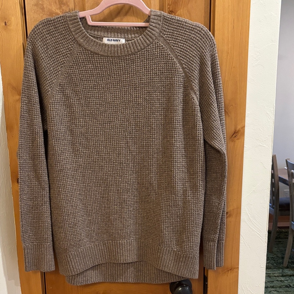 Old Navy Taupe Knit sweater